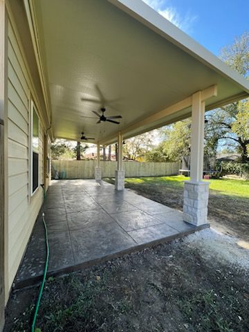 Aluminum patio cover with stamped concrete