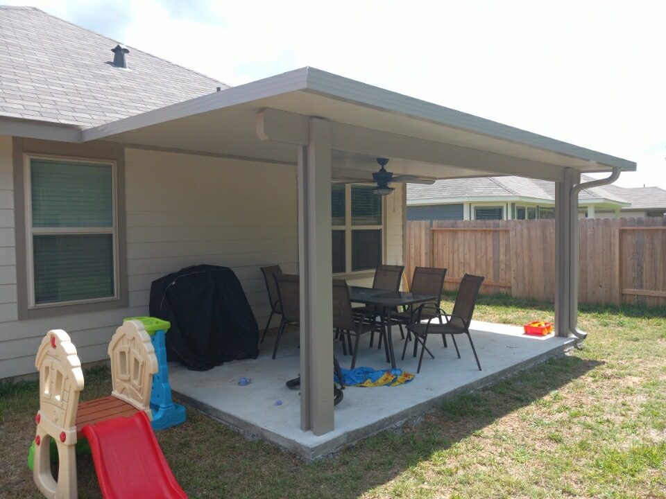 Patio cover built with aluminum roof panels in Sugar Land TX