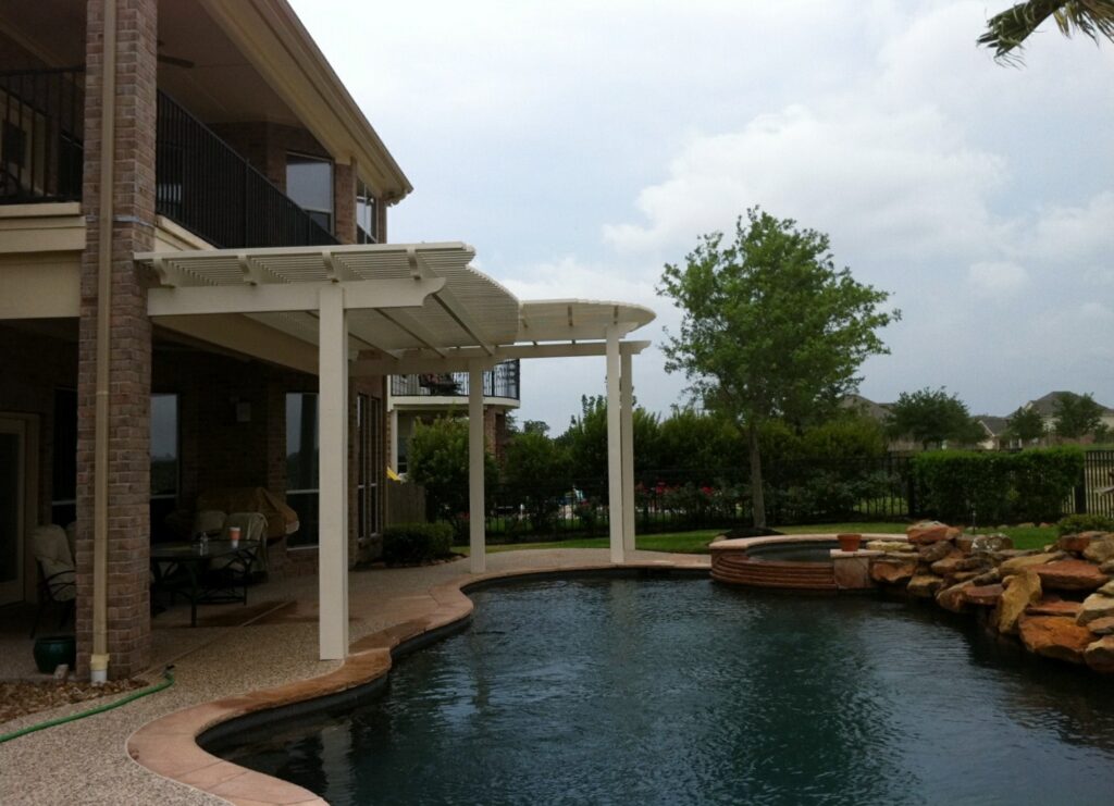 Poolside pergola made of aluminum