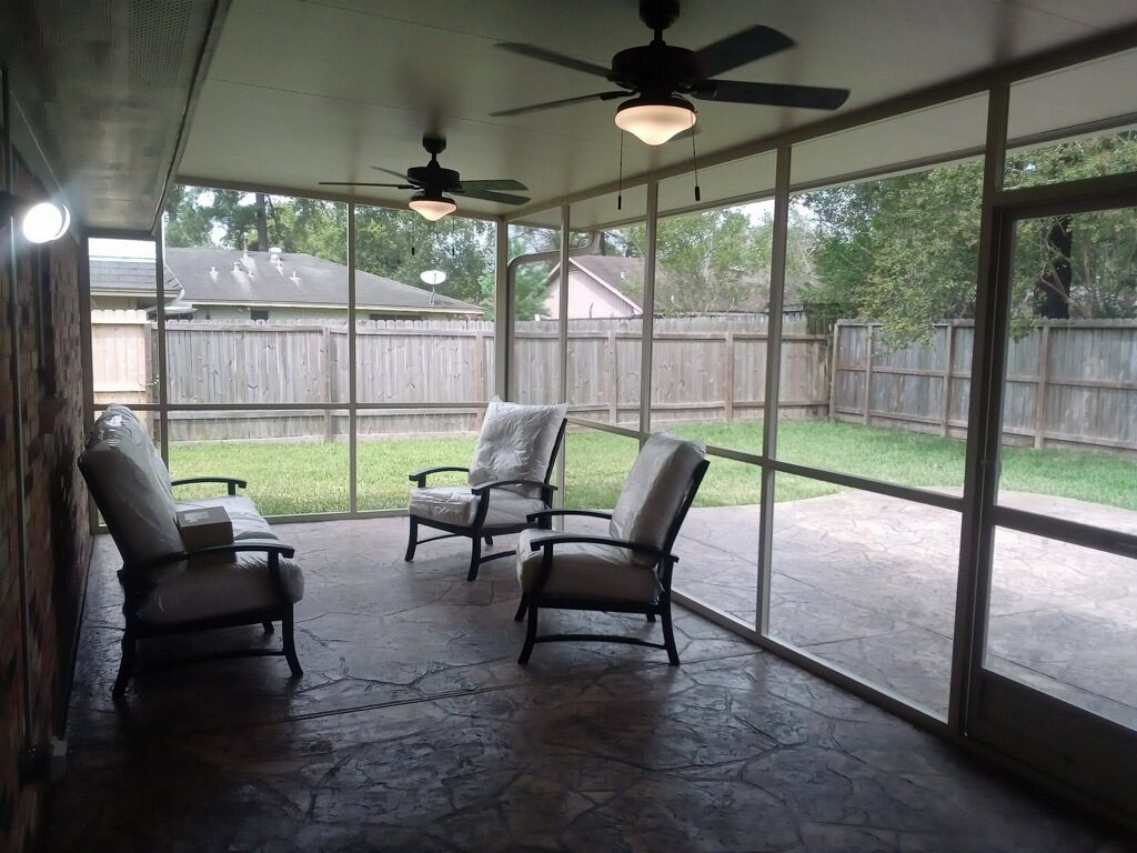 screened in patio enclosure in sienna plantation, tx